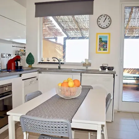 Sea View Apartamento Agnone Bagni